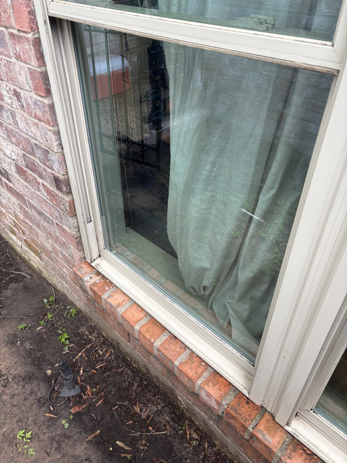 Same window crystal clear after ClearView cleaning